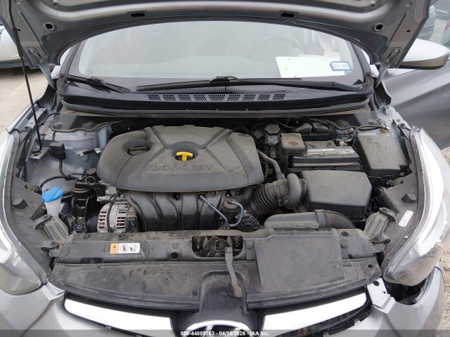 HYUNDAI ELANTRA SE - 10