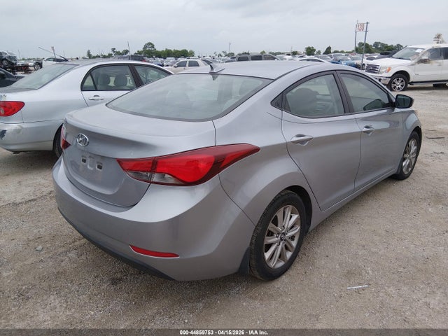 HYUNDAI ELANTRA SE - 4