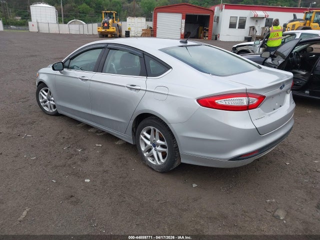 FORD FUSION SE - 3