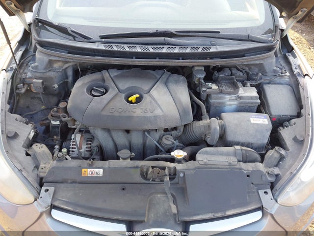 HYUNDAI ELANTRA SE - 10