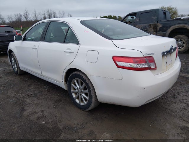 TOYOTA CAMRY - 3