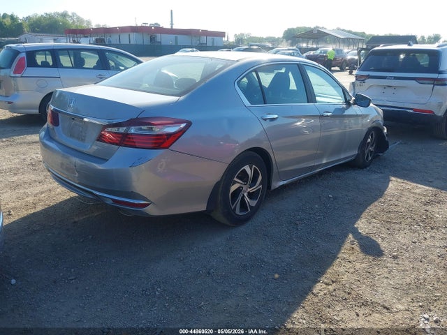 2017 Honda ACCORD LX — фото 4