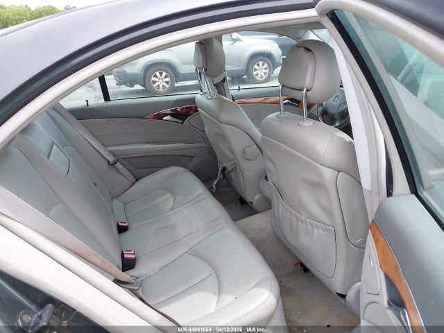 MERCEDES-BENZ E-CLASS - 8