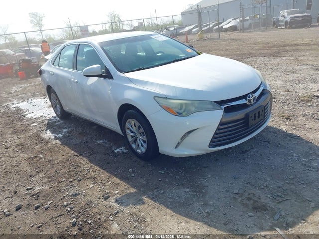 TOYOTA CAMRY - 1