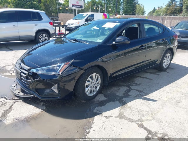 HYUNDAI ELANTRA SE - 2