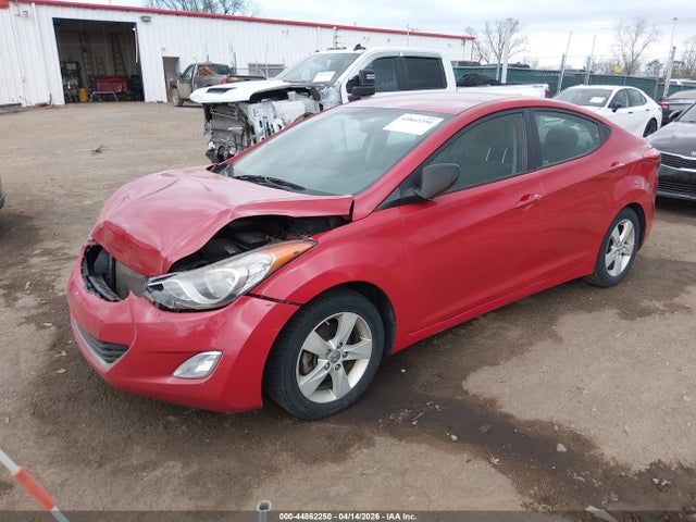 HYUNDAI ELANTRA GLS - 2