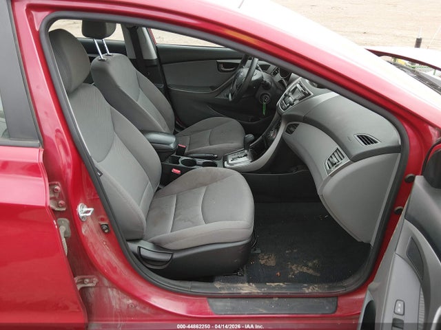 HYUNDAI ELANTRA GLS - 5