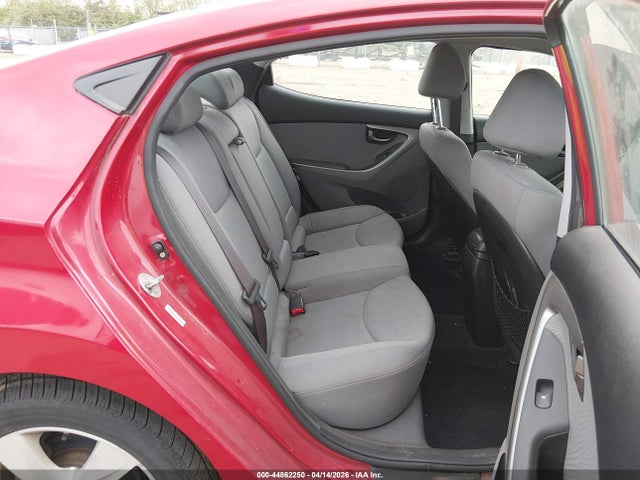 HYUNDAI ELANTRA GLS - 8