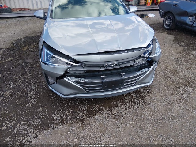 HYUNDAI ELANTRA SEL - 6