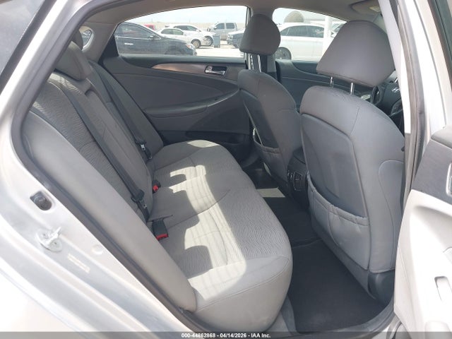 HYUNDAI SONATA HYBRID - 8