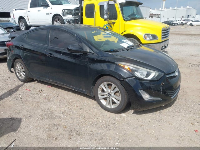 HYUNDAI ELANTRA SE - 1