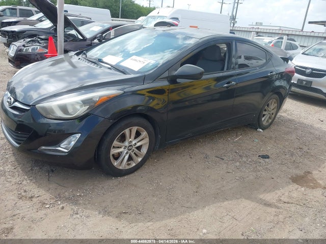HYUNDAI ELANTRA SE - 2
