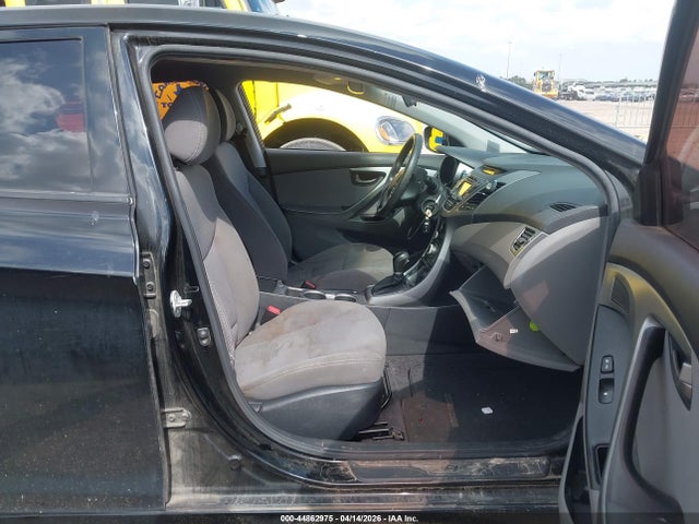 HYUNDAI ELANTRA SE - 5