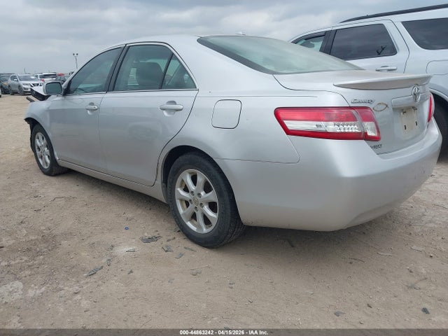 TOYOTA CAMRY - 3