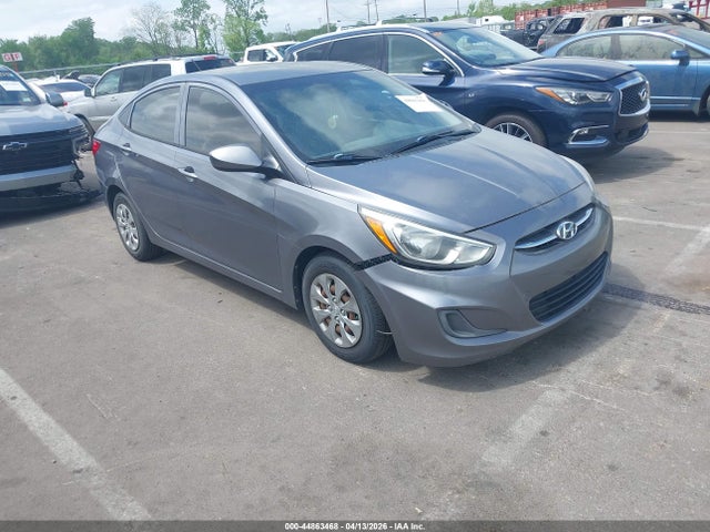 HYUNDAI ACCENT SE - 1