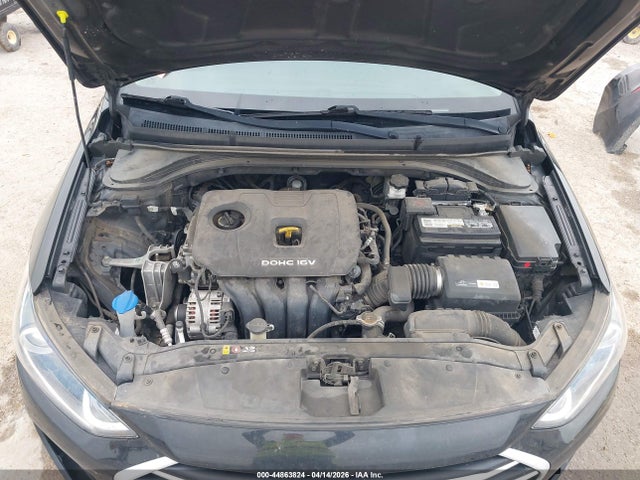 HYUNDAI ELANTRA - 10