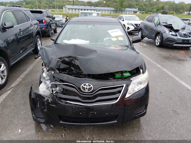 صورة 6 لـ 2011 Toyota CAMRY LE