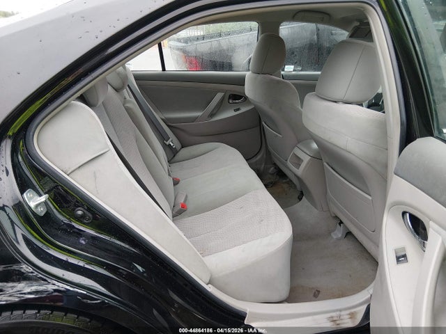 صورة 8 لـ 2011 Toyota CAMRY LE