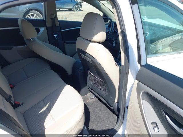 HYUNDAI ELANTRA GT - 8