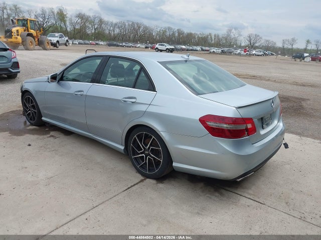 MERCEDES-BENZ E-CLASS - 3