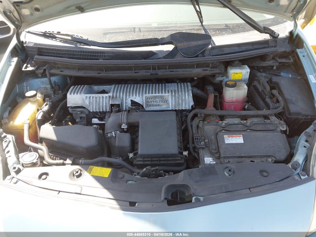 صورة 10 لـ 2013 Toyota PRIUS THREE