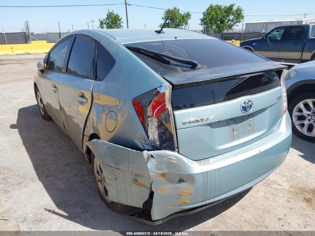 صورة 6 لـ 2013 Toyota PRIUS THREE