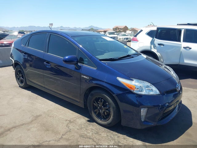 2015 Toyota PRIUS TWO — фото 1