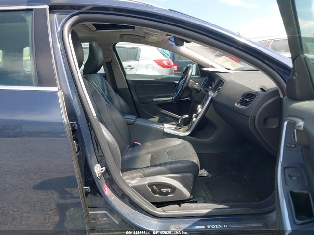 2015 Volvo V60 T5 PREMIER 照片 5