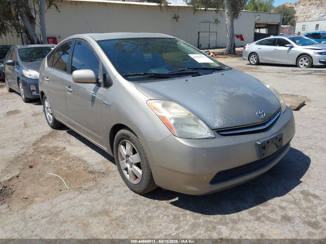 TOYOTA PRIUS - 1