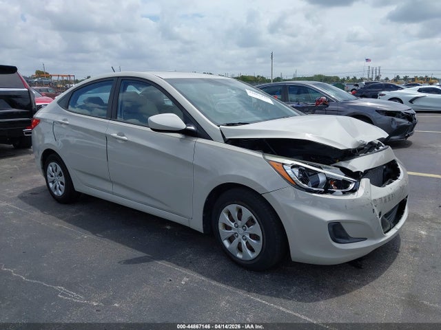 HYUNDAI ACCENT SE - 1