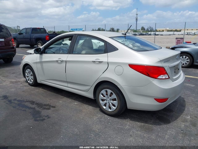 HYUNDAI ACCENT SE - 3