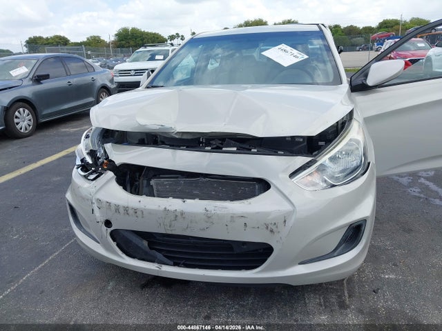 HYUNDAI ACCENT SE - 6