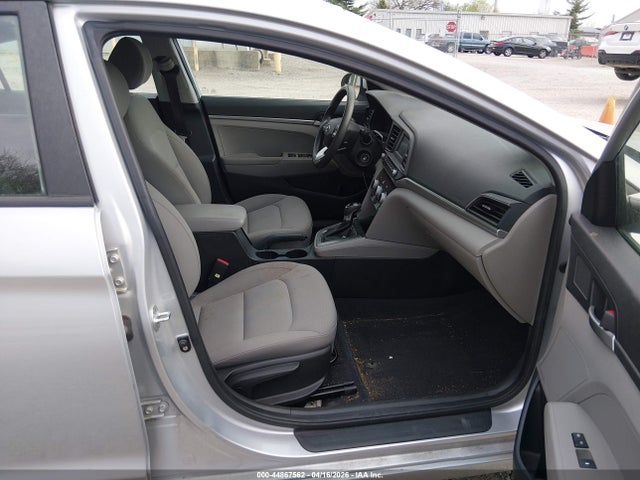 2019 Hyundai ELANTRA SE 照片 5