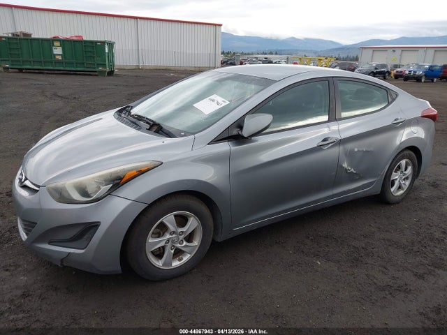 HYUNDAI ELANTRA SE - 2