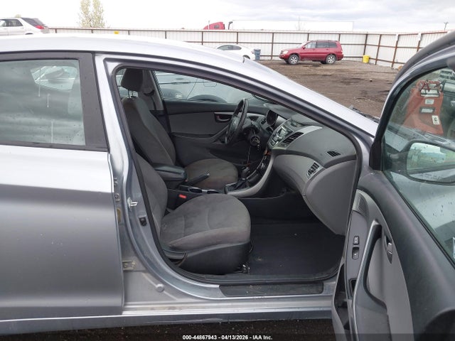 HYUNDAI ELANTRA SE - 5