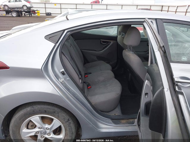 HYUNDAI ELANTRA SE - 8