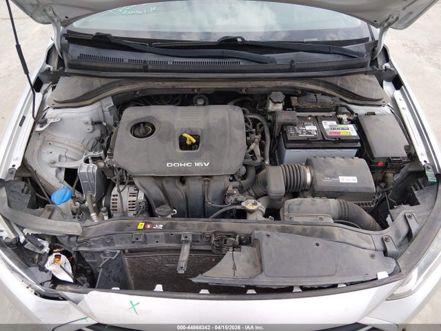 HYUNDAI ELANTRA - 10