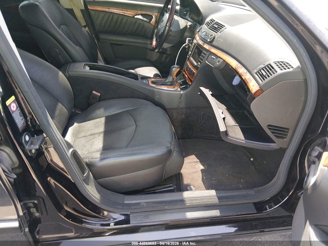 MERCEDES-BENZ E-CLASS - 5