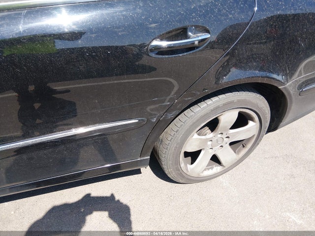 MERCEDES-BENZ E-CLASS - 6