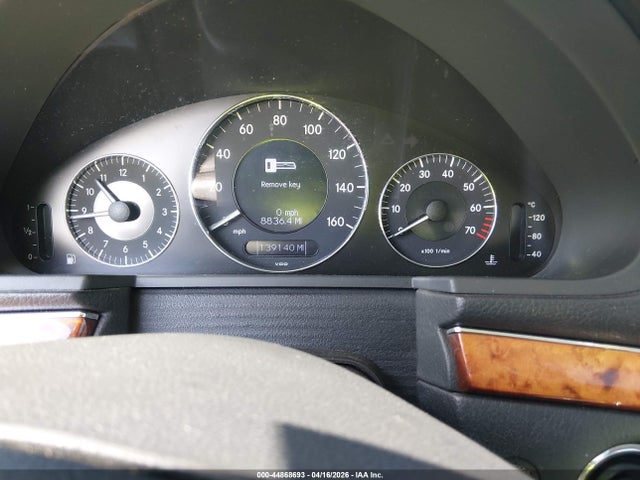 MERCEDES-BENZ E-CLASS - 7