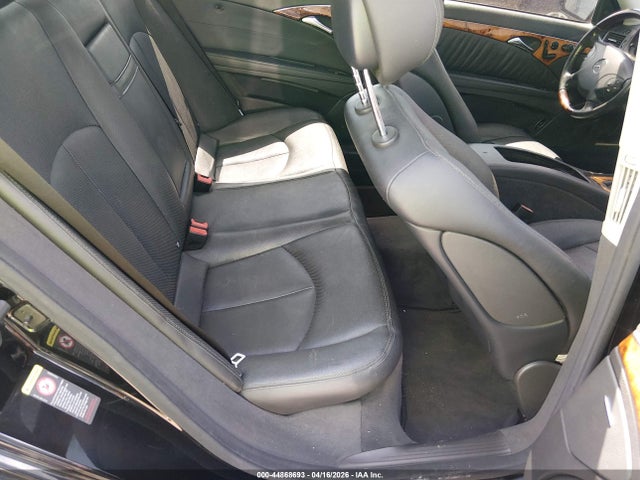 MERCEDES-BENZ E-CLASS - 8