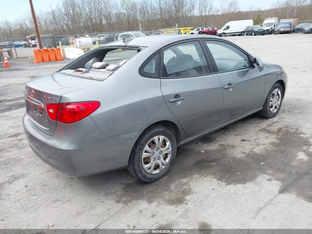 HYUNDAI ELANTRA GLS - 4