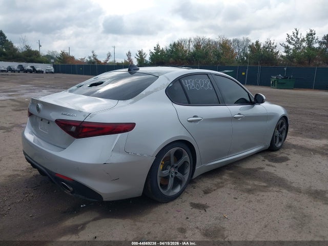 2017 ALFA Romeo GIULIA TI AWD — фото 4