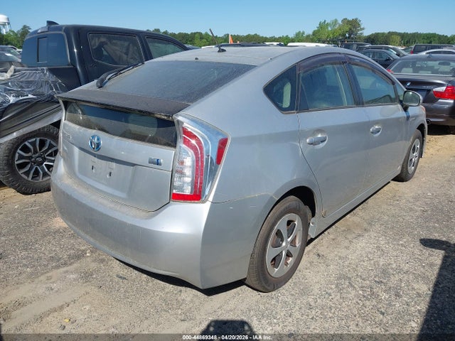 TOYOTA PRIUS - 4