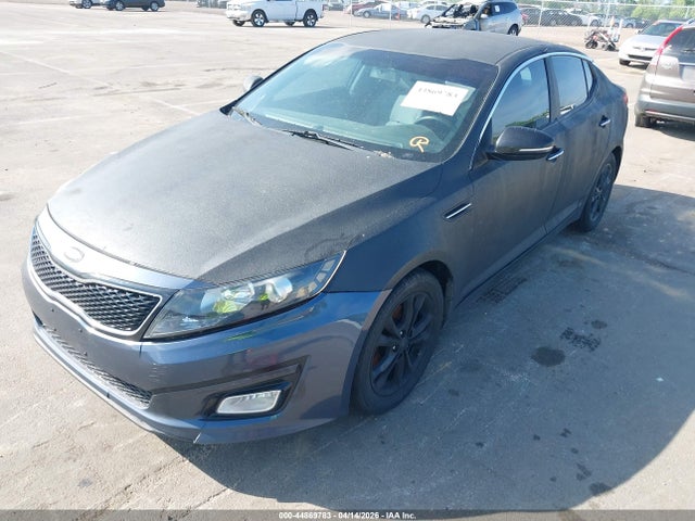 KIA OPTIMA LX - 2