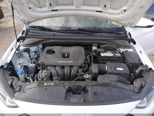 HYUNDAI ELANTRA SE - 10