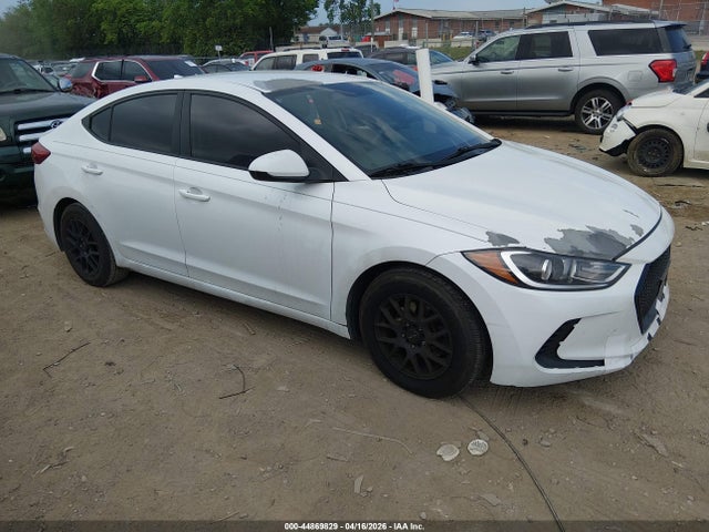 HYUNDAI ELANTRA SE - 1