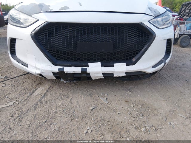 HYUNDAI ELANTRA SE - 6