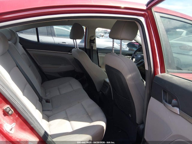 2017 HYUNDAI ELANTRA SE 8