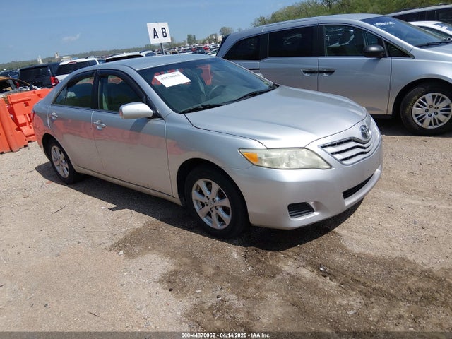 2011 Toyota CAMRY LE 照片 1